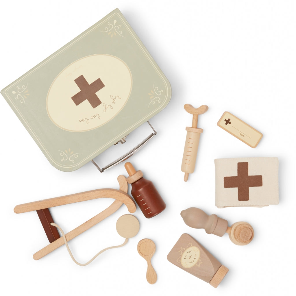 Wooden doctor set toy